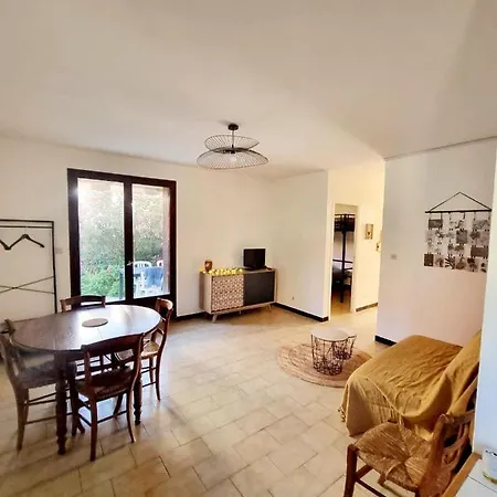 Apartmán Avec Jardin Proche De La